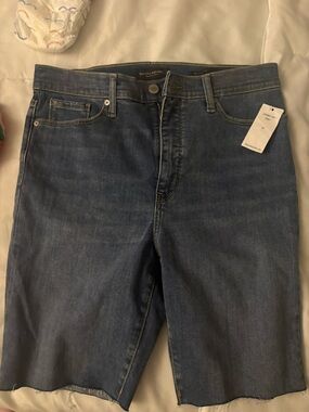 Banana Republic women  Blue Denim Cut-Off Jeans